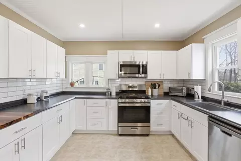 7 Sapphire Ave, Marblehead, MA 01945 photo 8