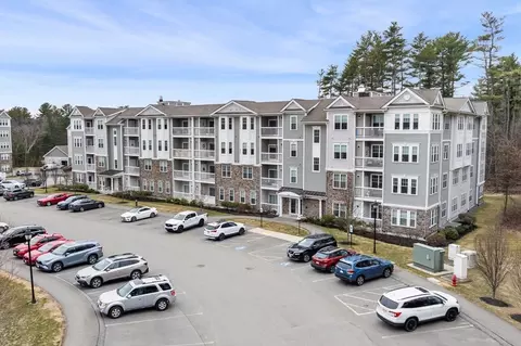 220 Martins Lndg #403, North Reading, MA 01864