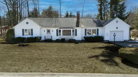 5 Chabot Dr, Fitchburg, MA 01420