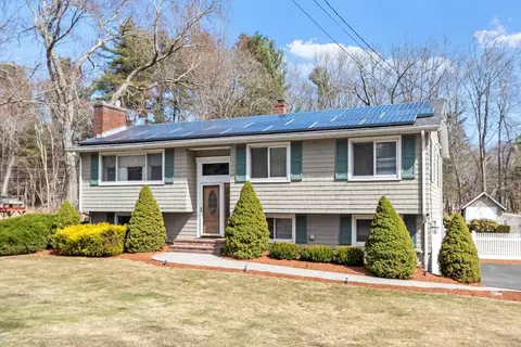 4 Dayton St, Chelmsford, MA 01863