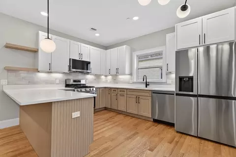 29 Prichard Ave # B, Somerville, MA 02144