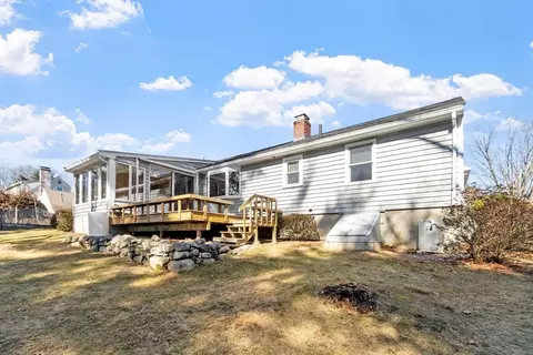 26 Lothrop Rd, Reading, MA 01867 photo 4