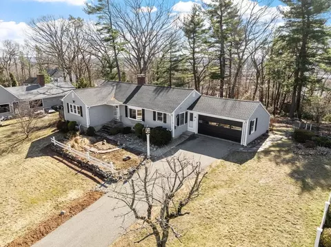 26 Lothrop Rd, Reading, MA 01867 photo 3