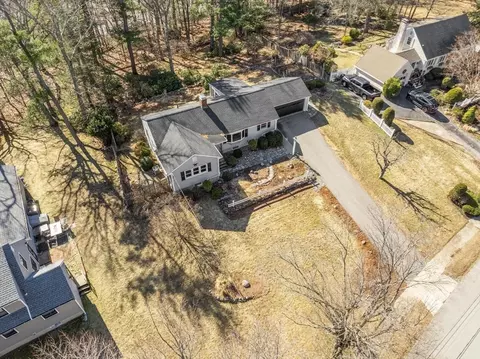 26 Lothrop Rd, Reading, MA 01867 photo 6