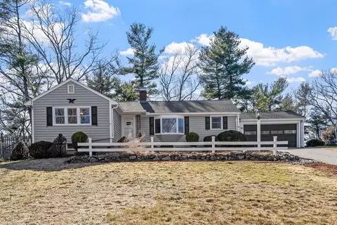 26 Lothrop Rd, Reading, MA 01867