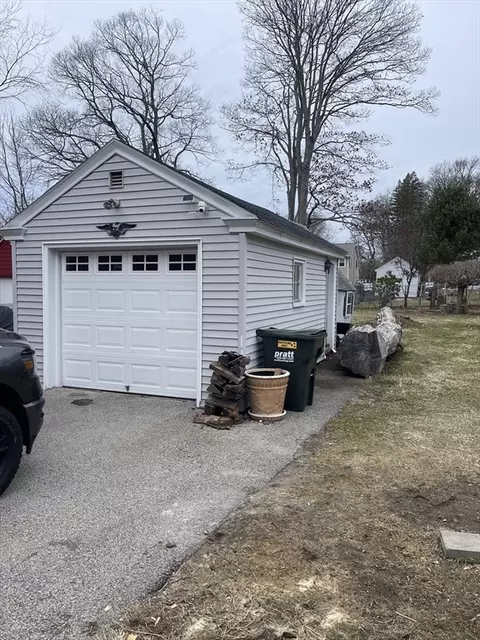 5 Summit St, Webster, MA 01570 photo 2