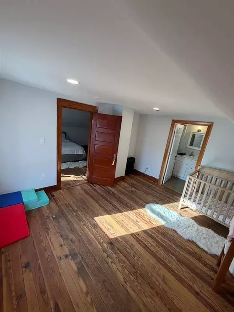 5 Summit St, Webster, MA 01570 photo 9