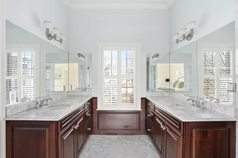 Bath - 20 Woodlock Rd, Hingham, MA 02043 photo 1 of 3
