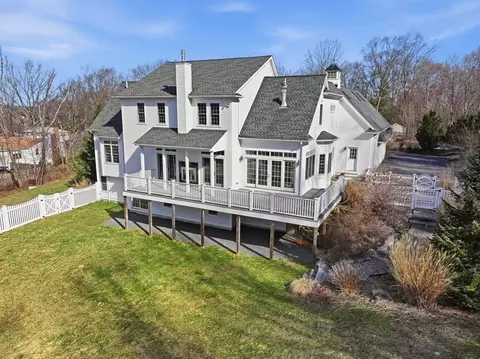 Exterior - 20 Woodlock Rd, Hingham, MA 02043 photo 3 of 4