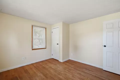239 Hanson Dr, Springfield, MA 01128 photo 12