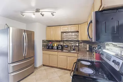 Kitchen - 39 Groton St, Springfield, MA 01129 photo 2 of 4