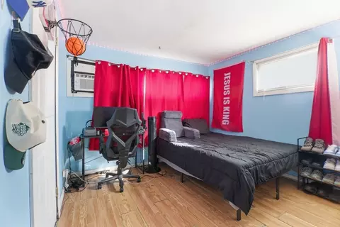 Bedroom - 39 Groton St, Springfield, MA 01129 photo 7 of 10
