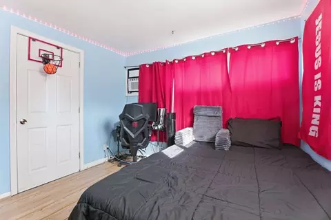 Bedroom - 39 Groton St, Springfield, MA 01129 photo 9 of 10