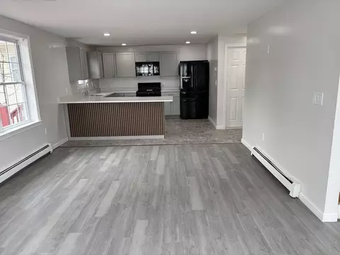 100 Hancock St, Lawrence, MA 01841