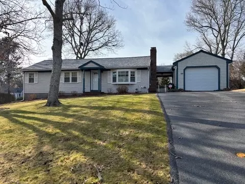 15 Jonquil Rd, Yarmouth, MA 02675