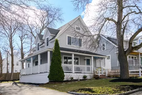18 Standish Rd, Hull, MA 02045