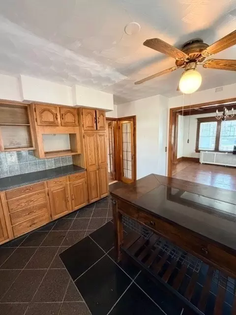 44 Bigelow St, Fall River, MA 02720 photo 8