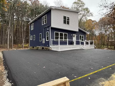 40 Craigie Ave, Haverhill, MA 01830