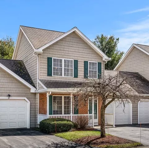 55 Eagle Dr #156, Tewksbury, MA 01876