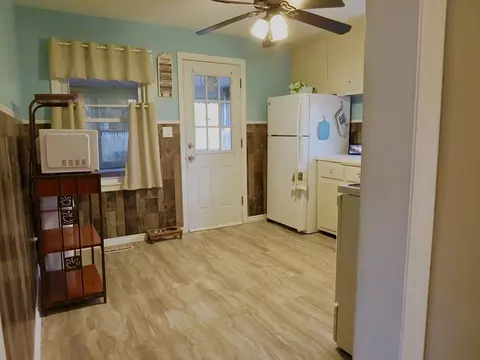 39 Balfour Dr, Springfield, MA 01118 photo 7