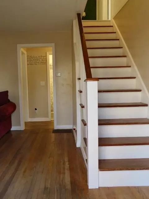 39 Balfour Dr, Springfield, MA 01118 photo 18