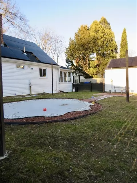 39 Balfour Dr, Springfield, MA 01118 photo 36