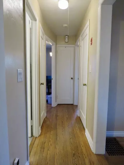 39 Balfour Dr, Springfield, MA 01118 photo 15