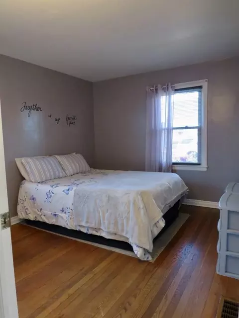 39 Balfour Dr, Springfield, MA 01118 photo 22