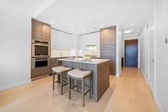 1 Franklin #2406, Boston, MA 02110
