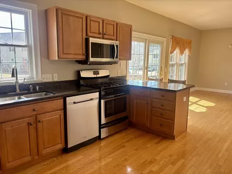 36 Knowlton Cir #1, Upton, MA 01568 photo 9