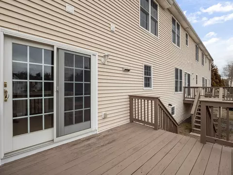 36 Knowlton Cir #1, Upton, MA 01568 photo 2