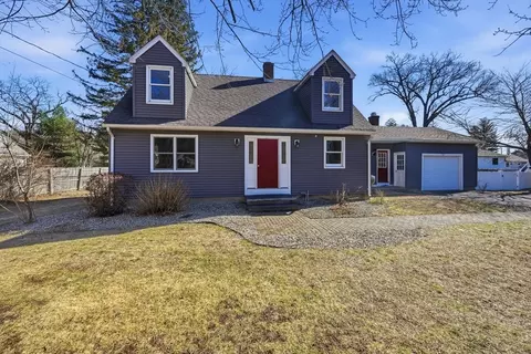 32 Oak Ln, Feeding Hills, MA 01030