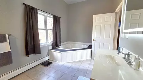 11 Walnut St, Douglas, MA 01516 photo 19