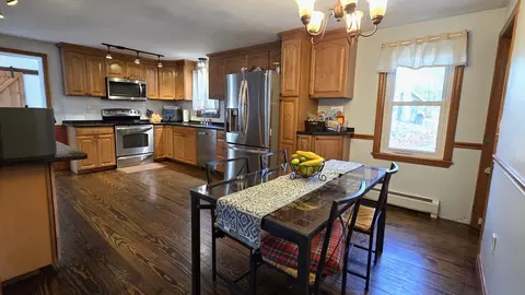 11 Walnut St, Douglas, MA 01516 photo 7