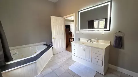 11 Walnut St, Douglas, MA 01516 photo 21