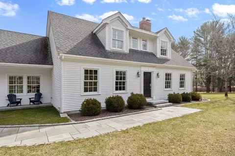 7 Spring Ln, Hingham, MA 02043 photo 2