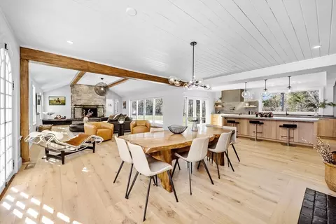 Dining - 187 Main St, Hingham, MA 02043 photo 3 of 3