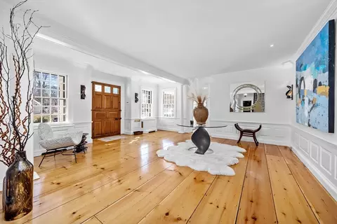 Entry Way - 187 Main St, Hingham, MA 02043 photo 1 of 4