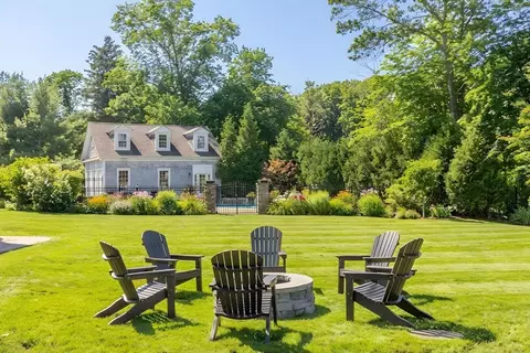 Exterior - 187 Main St, Hingham, MA 02043 photo 4 of 7