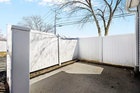 Exterior - 54 Mitchell Dr #54, Chicopee, MA 01022 photo 4 of 8