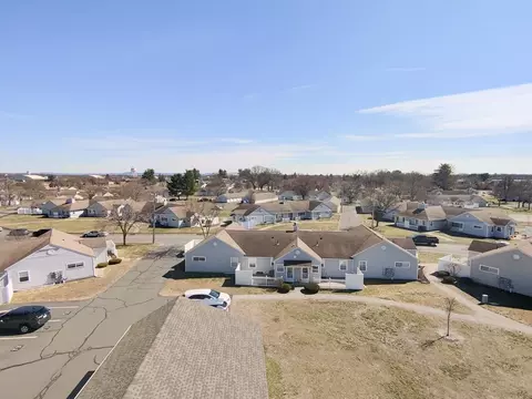 View/Area - 54 Mitchell Dr #54, Chicopee, MA 01022 photo 3 of 4