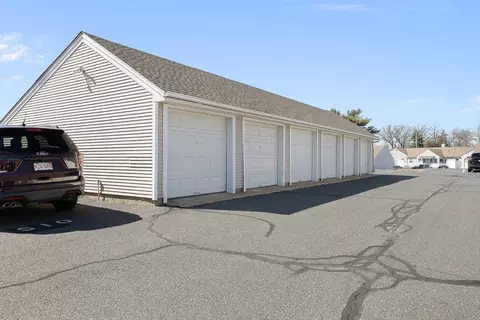 Exterior - 54 Mitchell Dr #54, Chicopee, MA 01022 photo 7 of 8