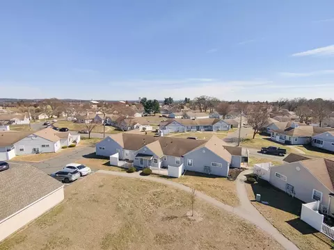 View/Area - 54 Mitchell Dr #54, Chicopee, MA 01022 photo 4 of 4