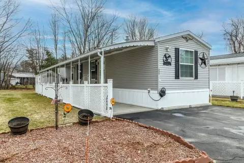 556 Central St #11, Leominster, MA 01453