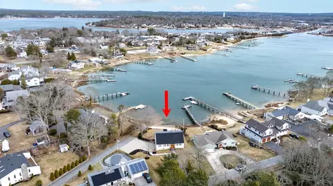 8 Pine Tree Dr, Wareham, MA 02532