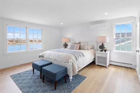 Bedroom - 8 Pine Tree Dr, Wareham, MA 02532 photo 1 of 3