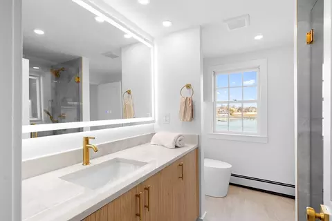 Bath - 8 Pine Tree Dr, Wareham, MA 02532 photo 4 of 4
