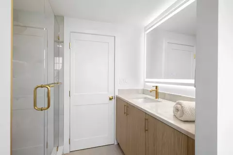 Bath - 8 Pine Tree Dr, Wareham, MA 02532 photo 3 of 4