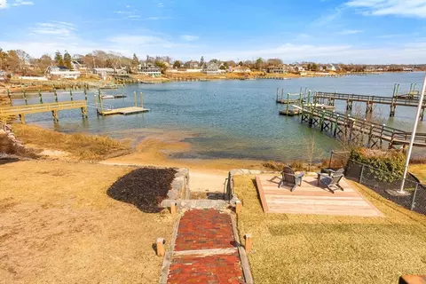 View/Area - 8 Pine Tree Dr, Wareham, MA 02532 photo 5 of 6