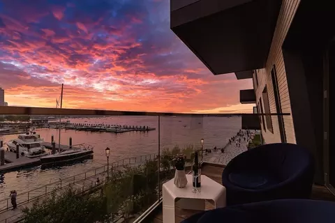 300 Pier 4 Blvd #3B, Boston, MA 02210
